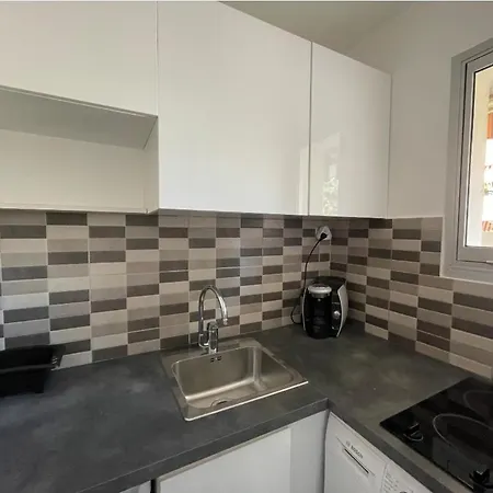 Apartamento Les Jardin Du Bord De , Piscine *